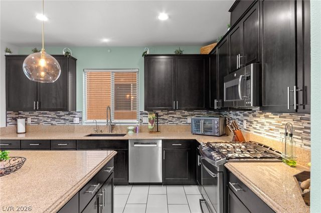 1409 Sandstone View Way, North Las Vegas, NV 89084