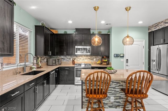 1409 Sandstone View Way, North Las Vegas, NV 89084