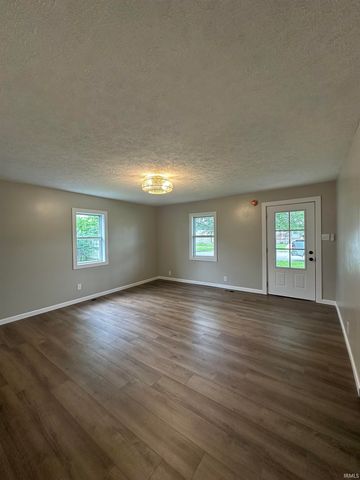 360 NE C Street, Linton, IN 47441