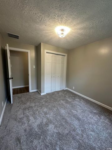 360 NE C Street, Linton, IN 47441