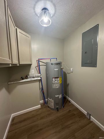 360 NE C Street, Linton, IN 47441