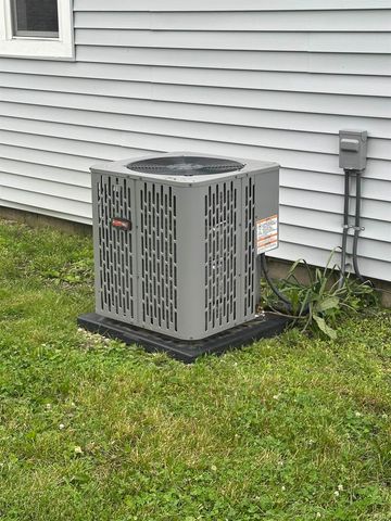 360 NE C Street, Linton, IN 47441