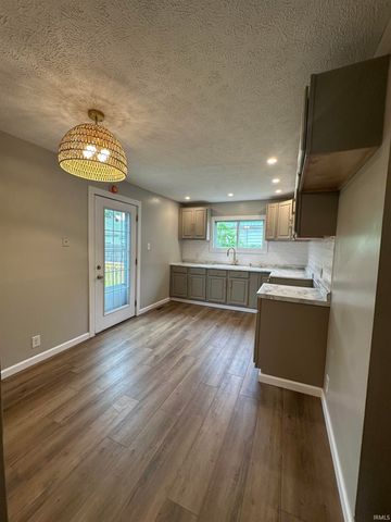 360 NE C Street, Linton, IN 47441