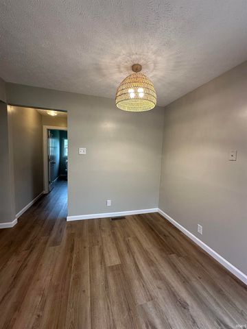 360 NE C Street, Linton, IN 47441