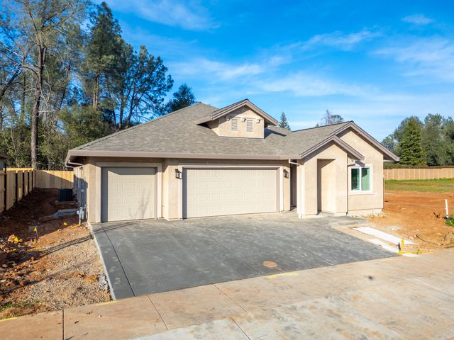 3424 Lowland Avenue, Redding, CA 96002