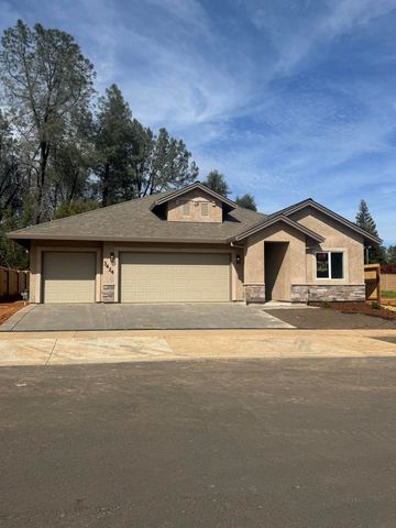 3424 Lowland Avenue, Redding, CA 96002
