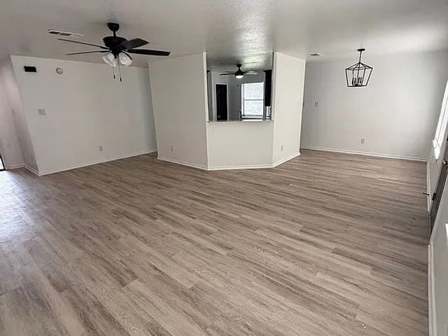 3713 Devonaire Drive, Fort Worth, TX 76008