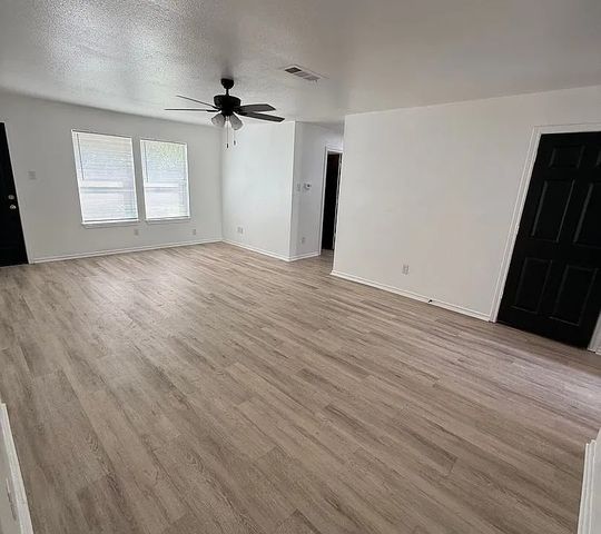 3713 Devonaire Drive, Fort Worth, TX 76008