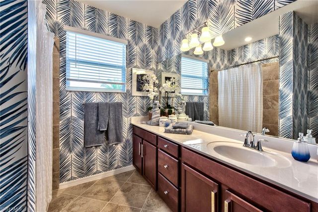 2612 Blossom WAY, Naples, FL 34120