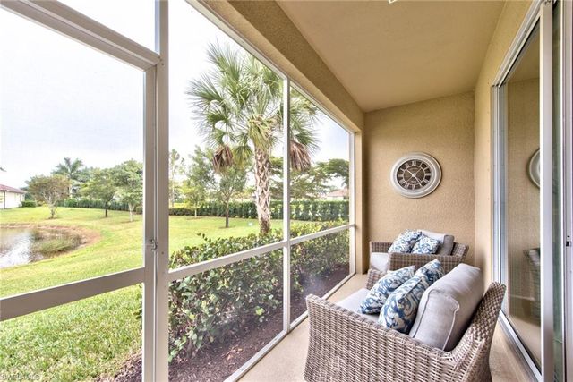 2612 Blossom WAY, Naples, FL 34120