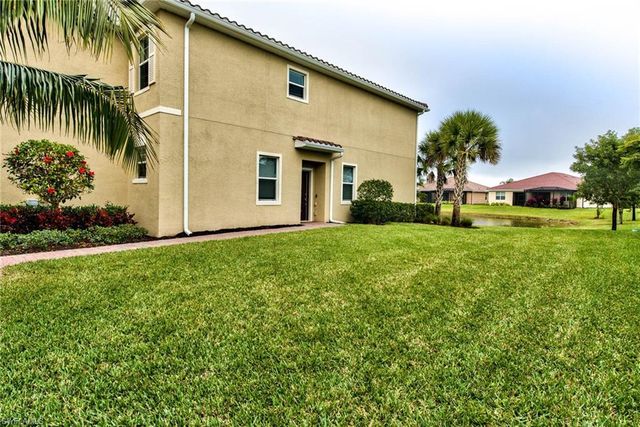 2612 Blossom WAY, Naples, FL 34120