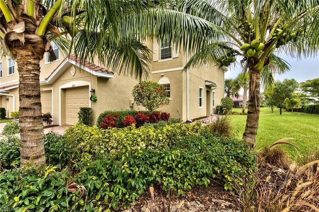 2612 Blossom WAY, Naples, FL 34120