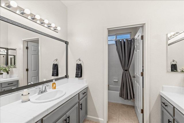 1164 Silver Brook Pl, Manteca, CA 95337