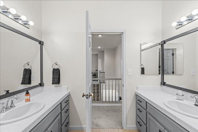 1164 Silver Brook Pl, Manteca, CA 95337