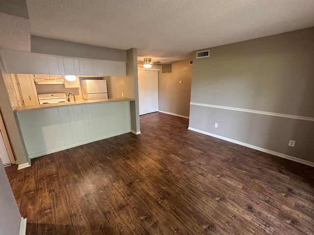 6729 Quail Hollow Ct Apt 3, Memphis, TN 38120