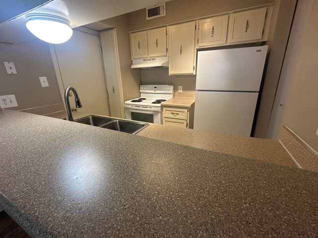 6729 Quail Hollow Ct Apt 3, Memphis, TN 38120