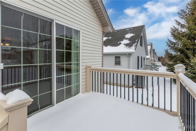 53 Blossom Wood Lane, Cheektowaga, NY 14227