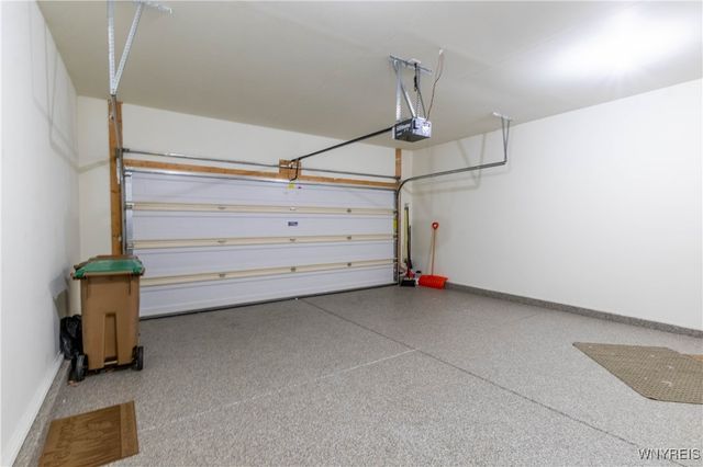 53 Blossom Wood Lane, Cheektowaga, NY 14227