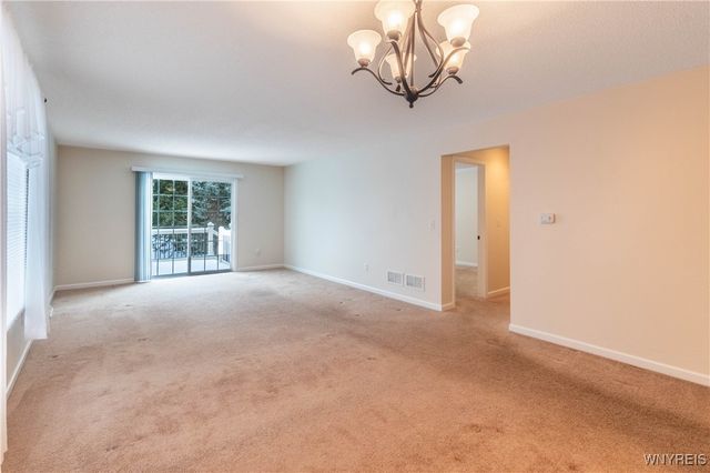 53 Blossom Wood Lane, Cheektowaga, NY 14227