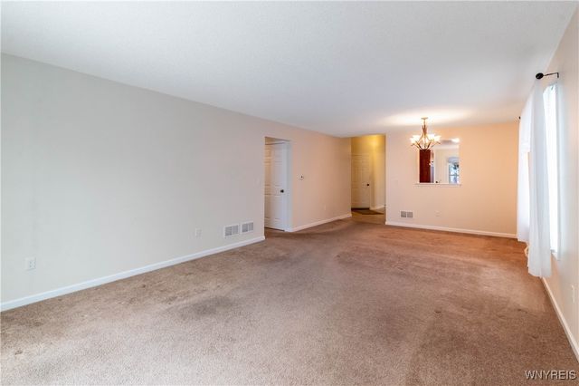 53 Blossom Wood Lane, Cheektowaga, NY 14227