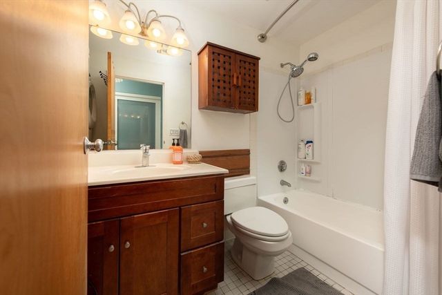 150 Lynnway 403, Lynn, MA 01902