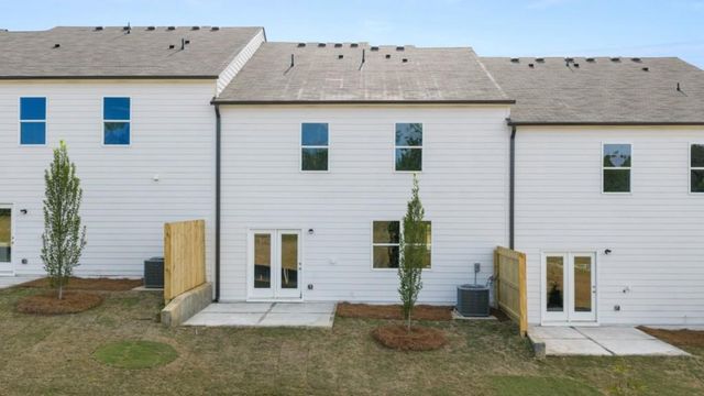 1841 Meadow Green Circle, Gainesville, GA 30501