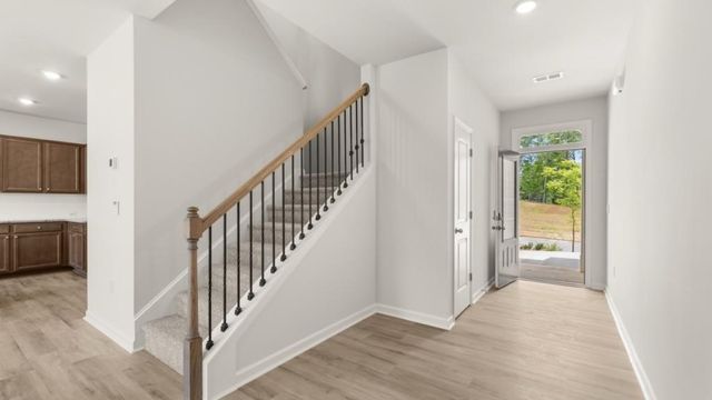 1841 Meadow Green Circle, Gainesville, GA 30501
