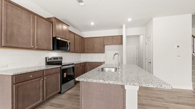 1841 Meadow Green Circle, Gainesville, GA 30501