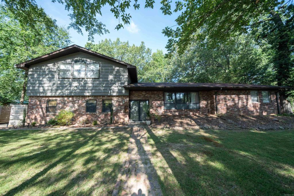 7 Red Bud Drive, Conway, AR 72034