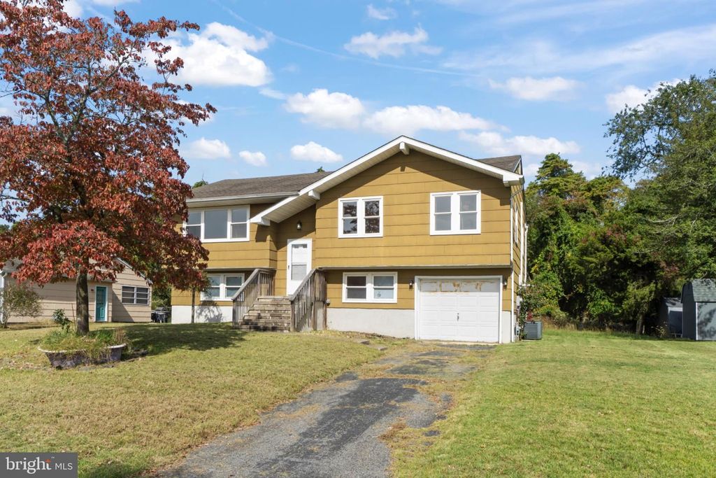 214 HAINES ST E, Lanoka Harbor, NJ 08734