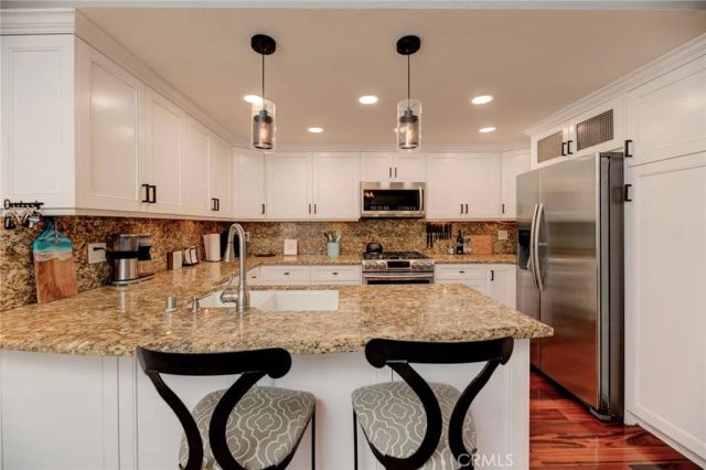 1405 Goodman Avenue, Redondo Beach, CA 90278