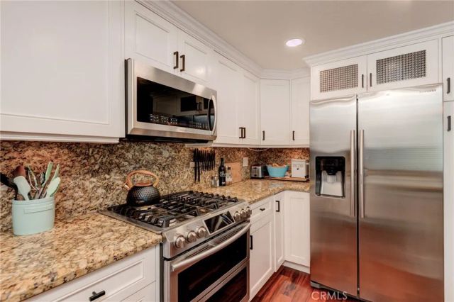 1405 Goodman Avenue, Redondo Beach, CA 90278