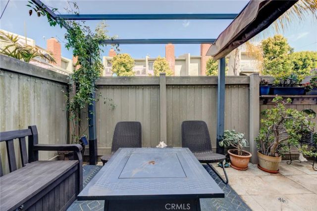 1405 Goodman Avenue, Redondo Beach, CA 90278