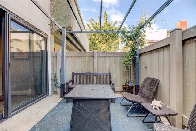 1405 Goodman Avenue, Redondo Beach, CA 90278