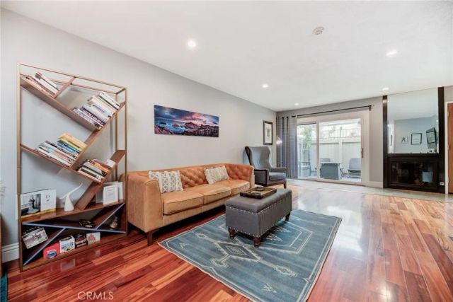 1405 Goodman Avenue, Redondo Beach, CA 90278