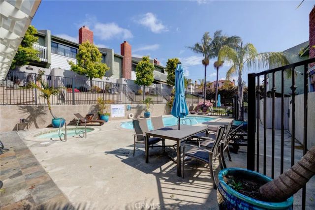 1405 Goodman Avenue, Redondo Beach, CA 90278