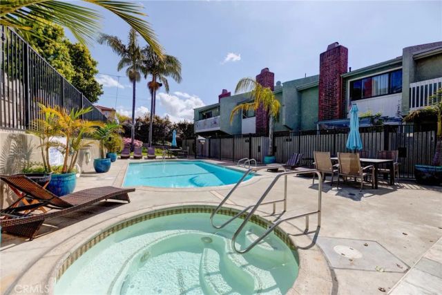 1405 Goodman Avenue, Redondo Beach, CA 90278