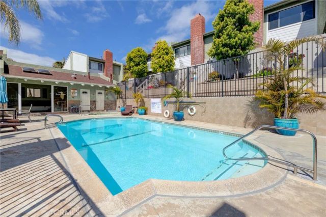 1405 Goodman Avenue, Redondo Beach, CA 90278