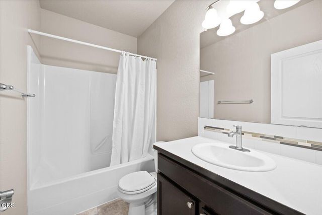 1449 Spring Street, Medford, OR 97504