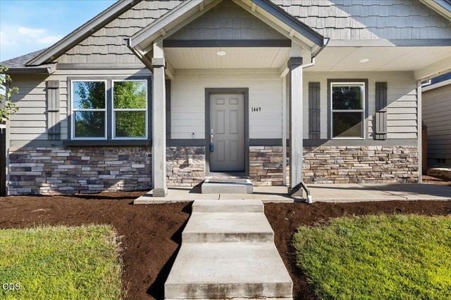 1449 Spring Street, Medford, OR 97504