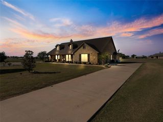 109 Highland Hills Boulevard, Decatur, TX 76234
