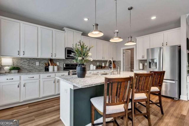 204 Meadows Court, Woodstock, GA 30189