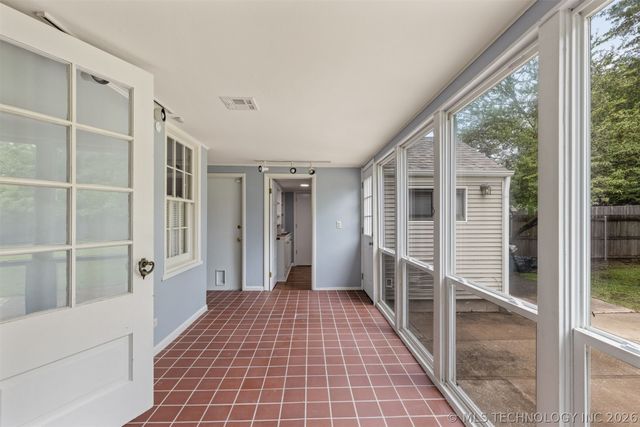 3011 S Boston Court, Tulsa, OK 74114