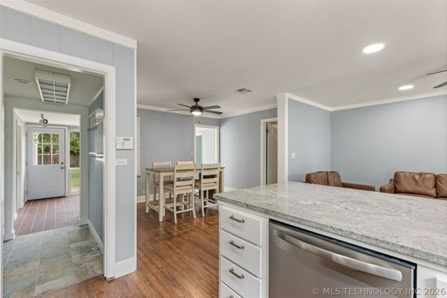 3011 S Boston Court, Tulsa, OK 74114
