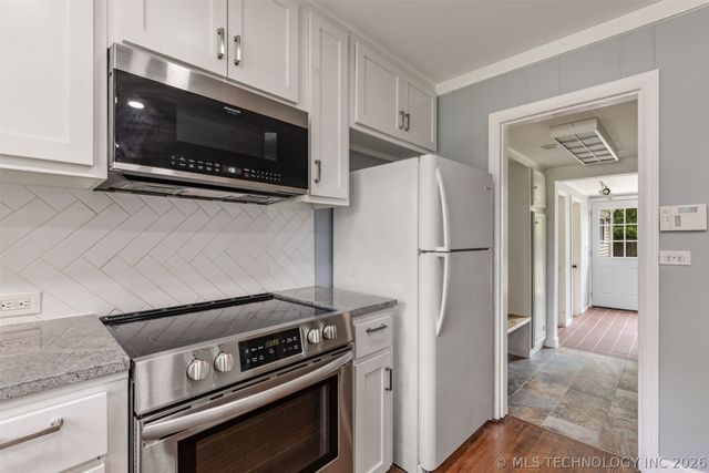 3011 S Boston Court, Tulsa, OK 74114