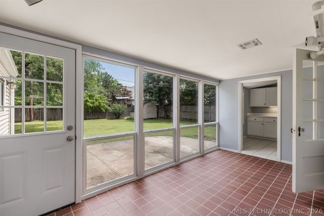 3011 S Boston Court, Tulsa, OK 74114
