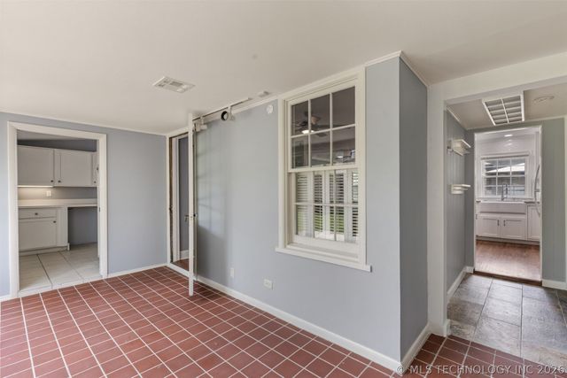 3011 S Boston Court, Tulsa, OK 74114