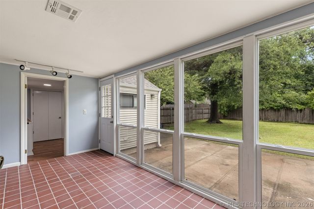 3011 S Boston Court, Tulsa, OK 74114
