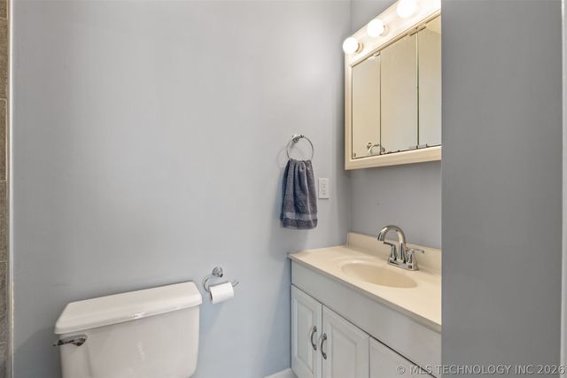 3011 S Boston Court, Tulsa, OK 74114