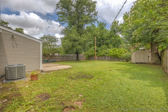 3011 S Boston Court, Tulsa, OK 74114